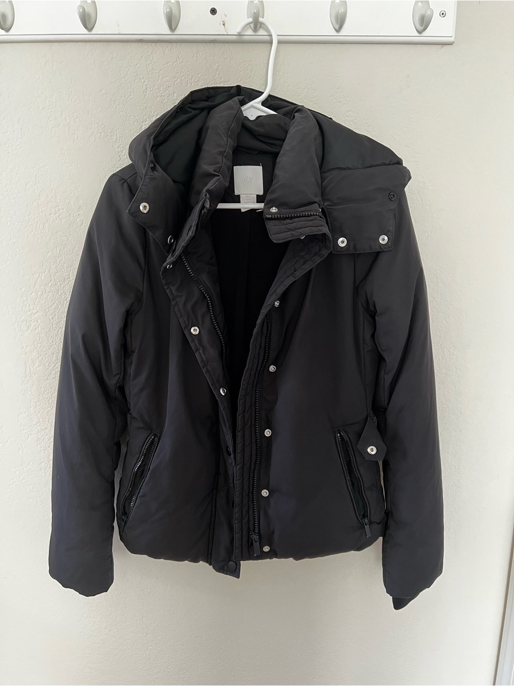 H&M Women's Black Insulated Puffer Hooded Jacket